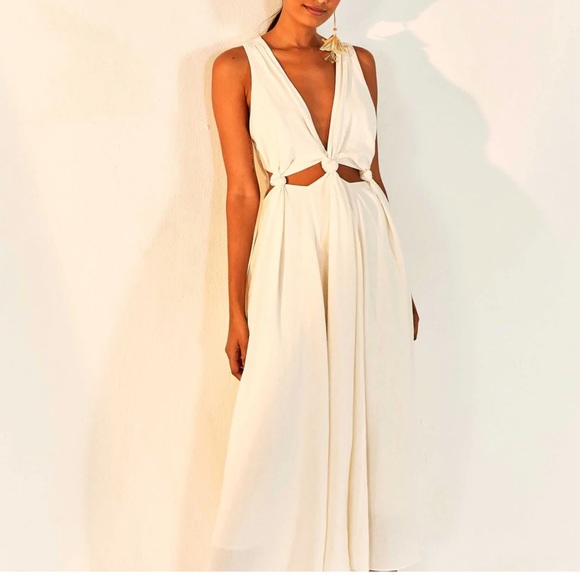 FARM Rio Dresses & Skirts - Farm RIO White Cut Out Midi Dress XS